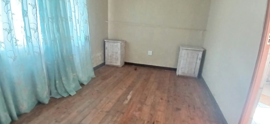 5 Bedroom Property for Sale in Paul Roux Free State
